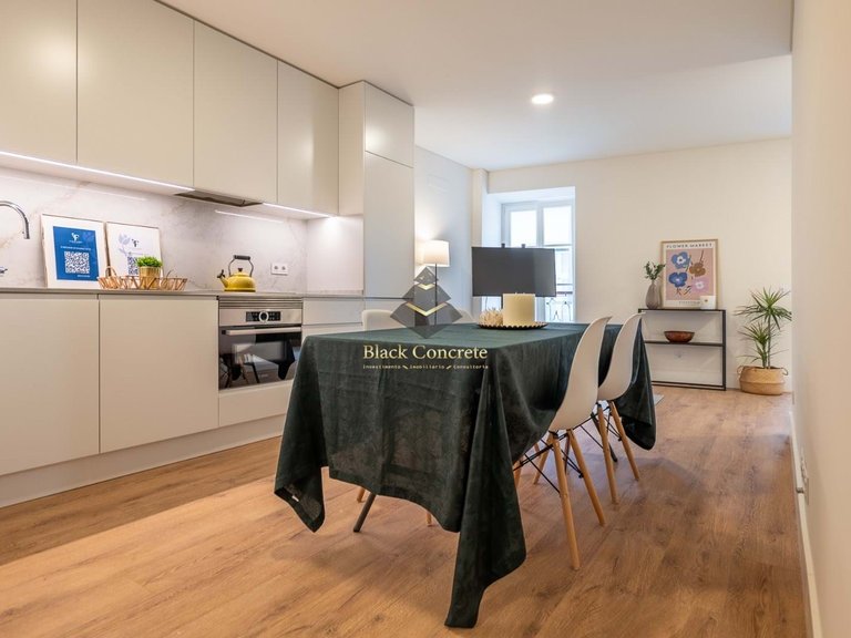 Apartment for Sale in Lisboa, Lisbon 1