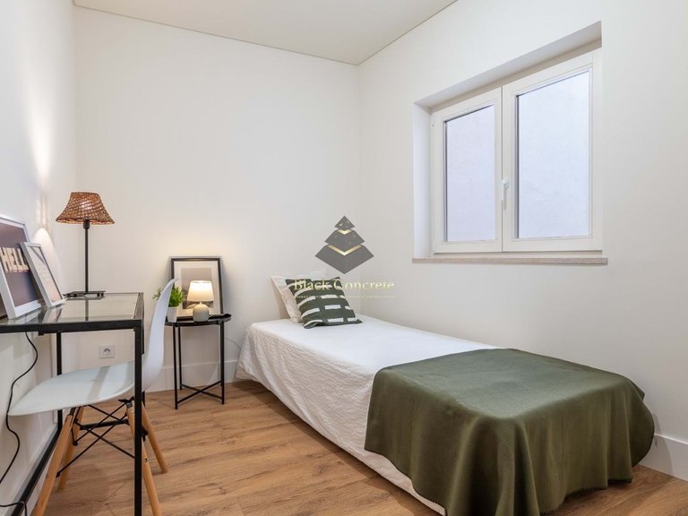 Apartment for Sale in Lisboa, Lisbon 19