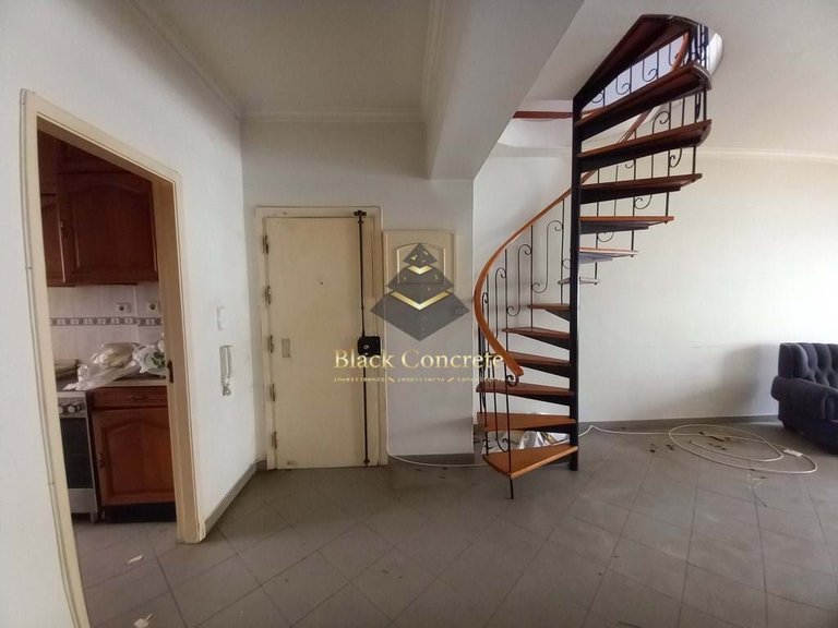 Apartment for Sale in Almada, Setúbal 33