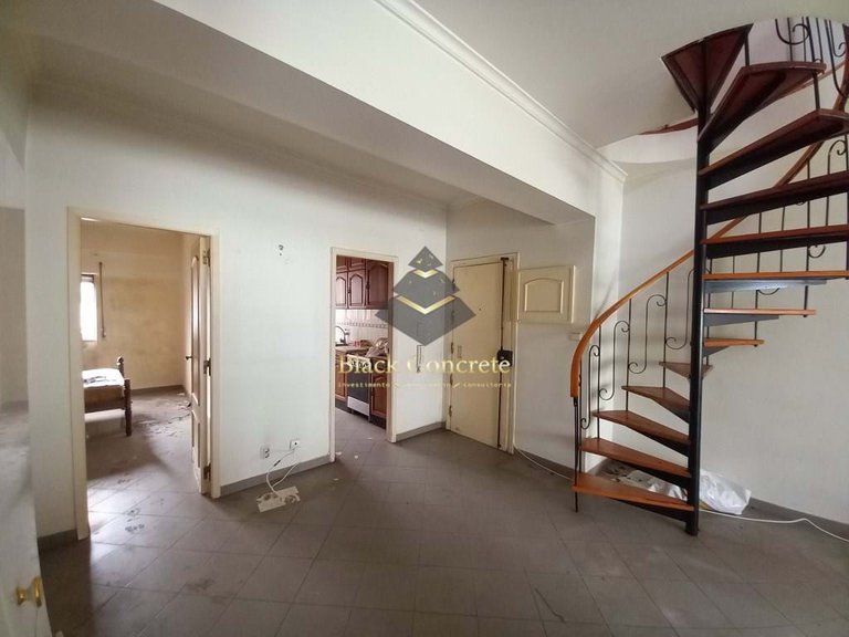 Apartment for Sale in Almada, Setúbal 29