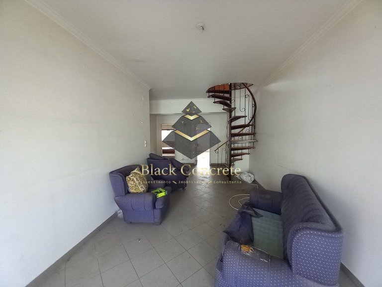 Apartment for Sale in Almada, Setúbal 26