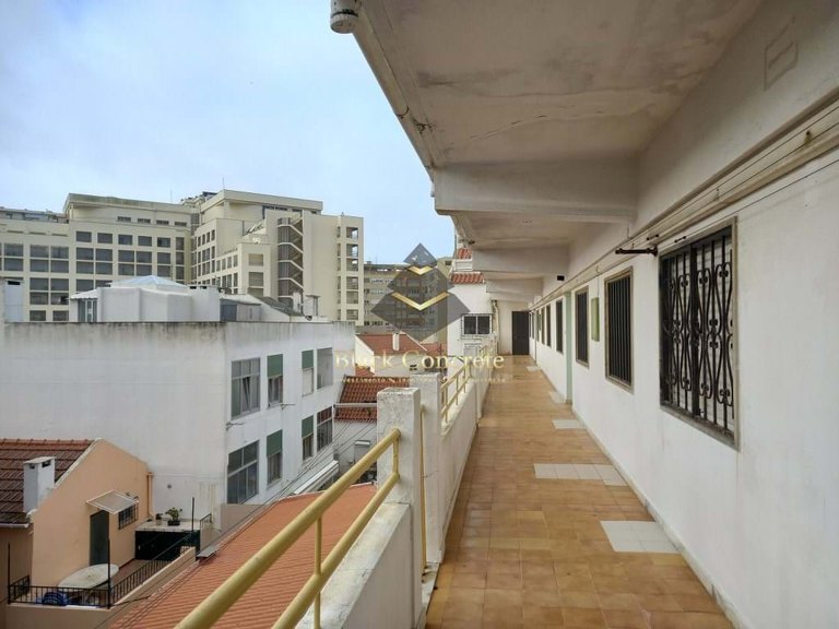 Apartment for Sale in Almada, Setúbal 3