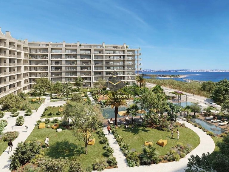 Apartment for Sale in Seixal, Setúbal 3