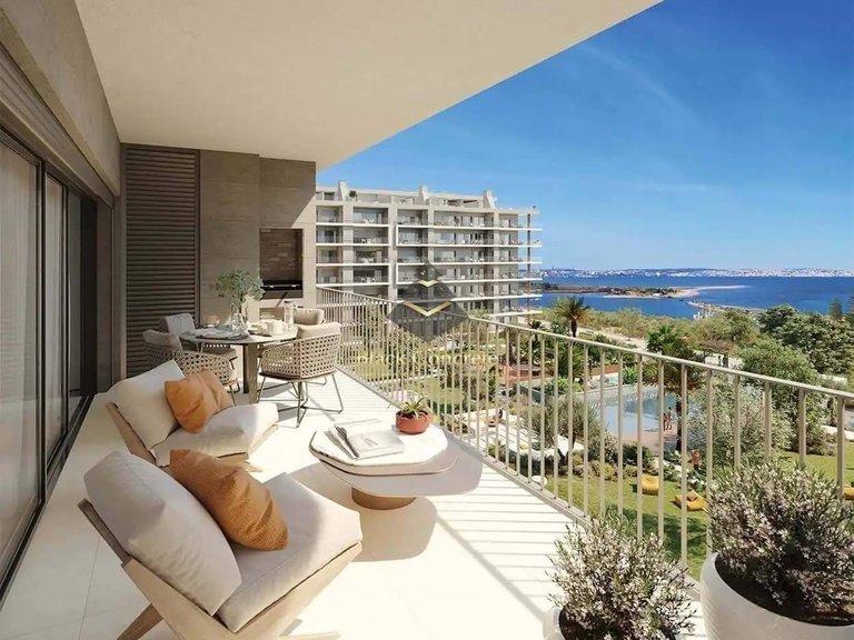 Apartment for Sale in Seixal, Setúbal 13