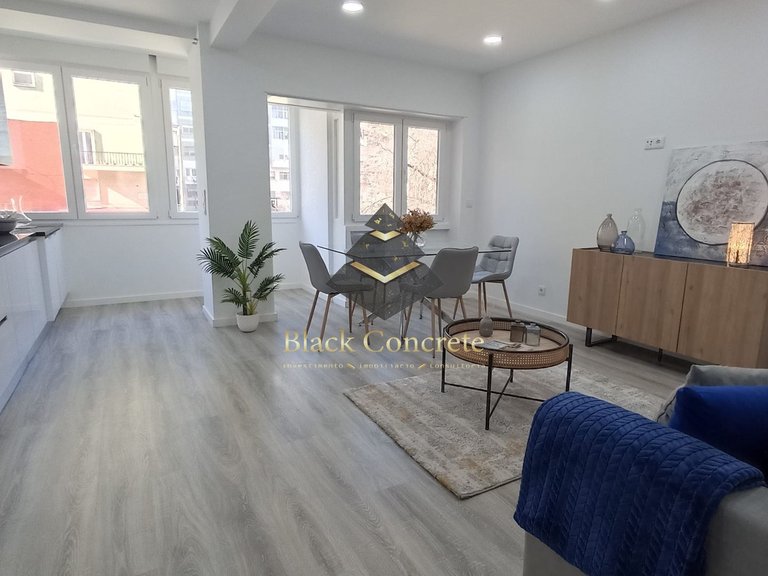 Apartment for Sale in Lisboa, Lisbon 10