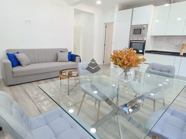 Apartment for Sale in Lisboa, Lisbon 9
