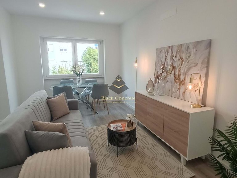 Apartment for Sale in Lisboa, Lisbon 1