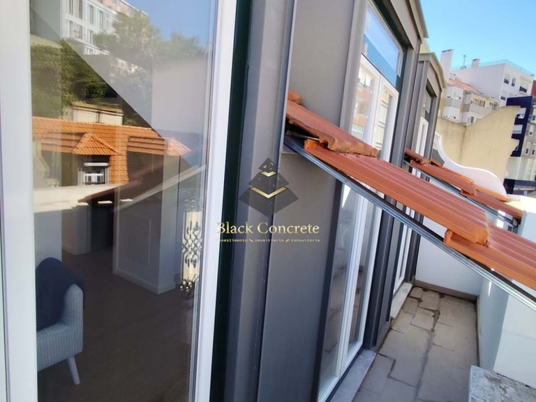 Apartment for Sale in Lisboa, Lisbon 9