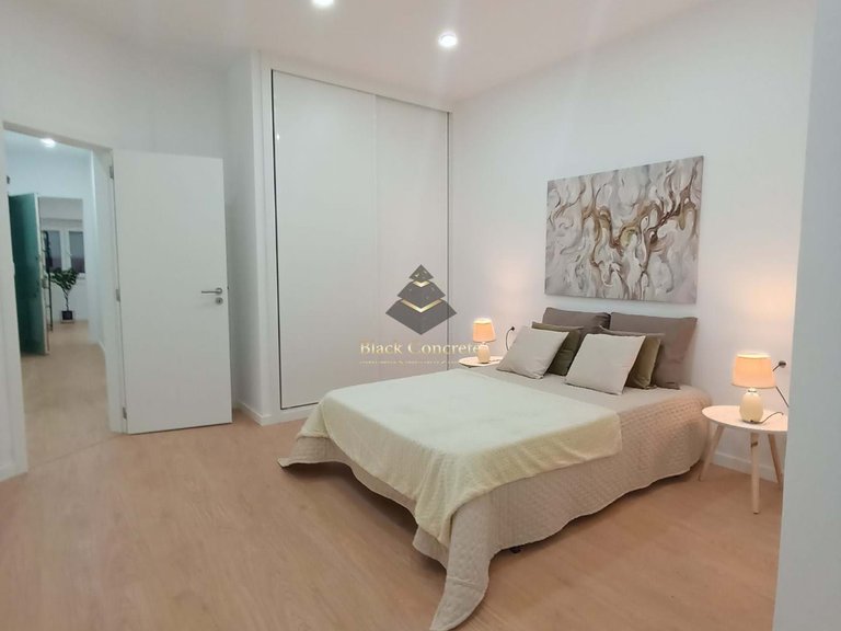 Apartment for Sale in Lisboa, Lisbon 1