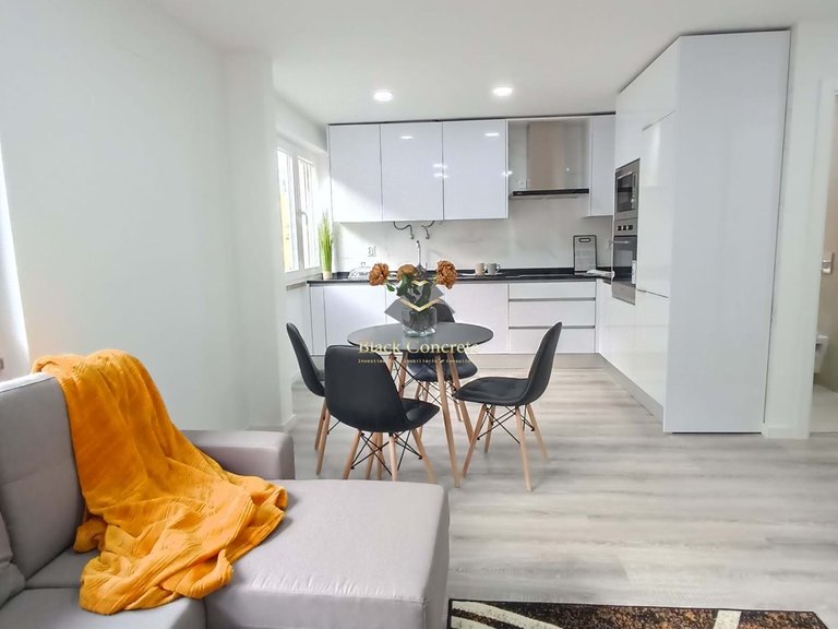 Apartment for Sale in Lisboa, Lisbon 13