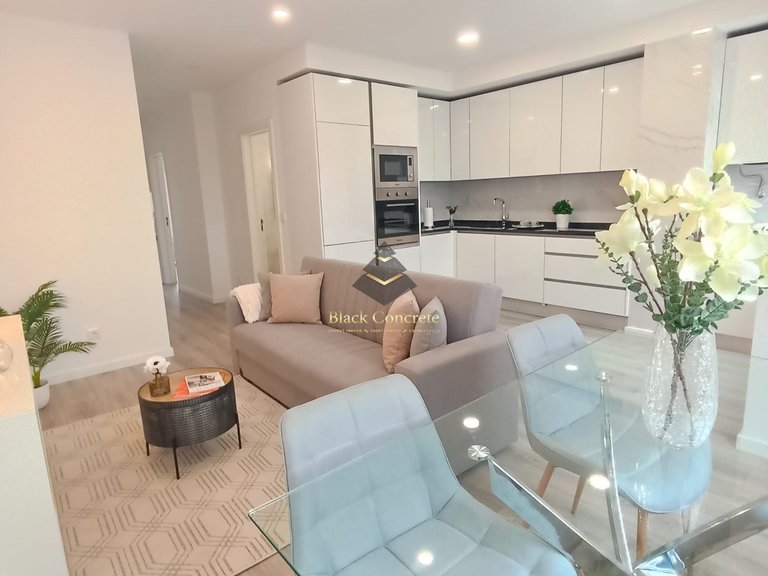 Apartment for Sale in Lisboa, Lisbon 1