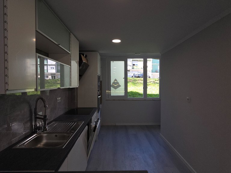 Apartment for Sale in Lisboa, Lisbon 14