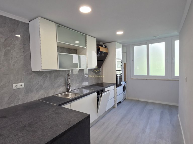 Apartment for Sale in Lisboa, Lisbon 4