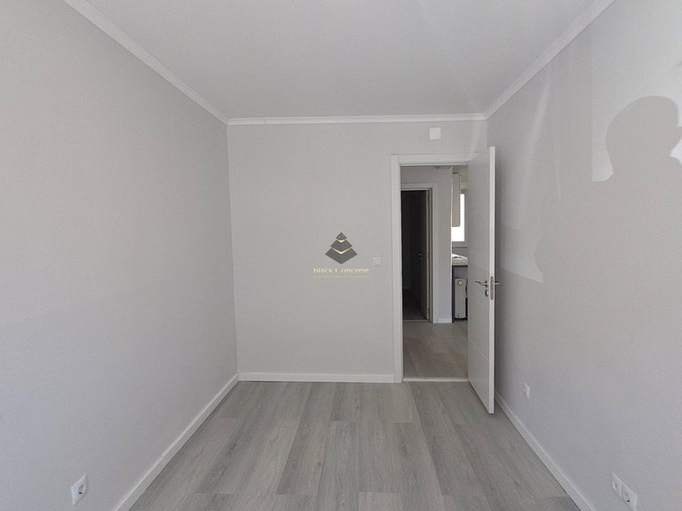 Apartment for Sale in Lisboa, Lisbon 11