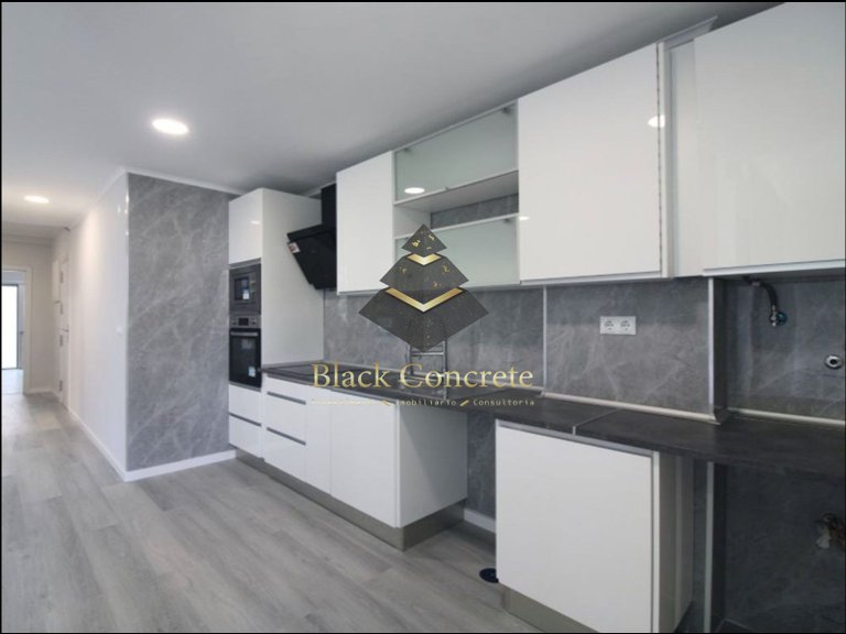 Apartment for Sale in Oeiras, Lisbon 3
