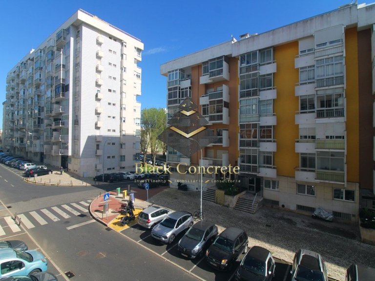 Apartment for Sale in Oeiras, Lisbon 16
