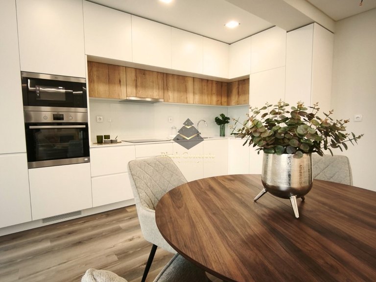 Apartment for Sale in Lisboa, Lisbon 9