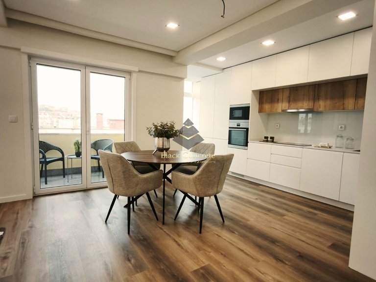 Apartment for Sale in Lisboa, Lisbon 3