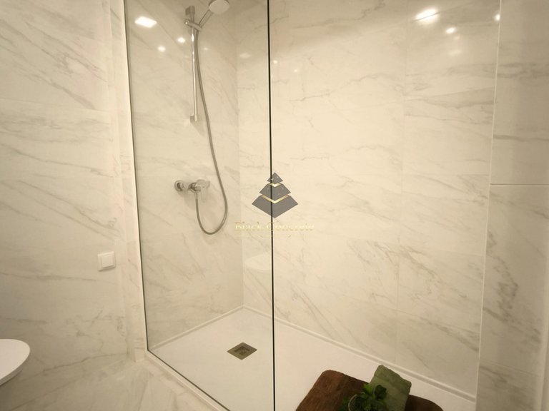 Apartment for Sale in Lisboa, Lisbon 15