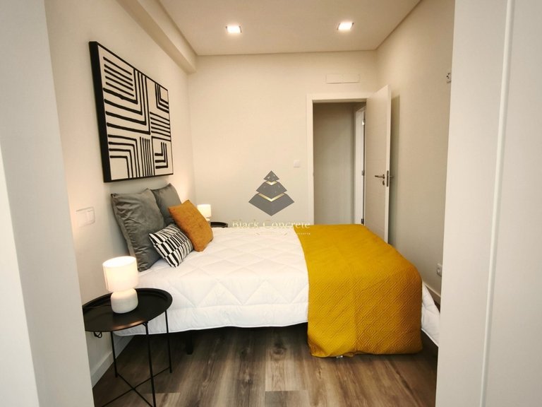 Apartment for Sale in Lisboa, Lisbon 25