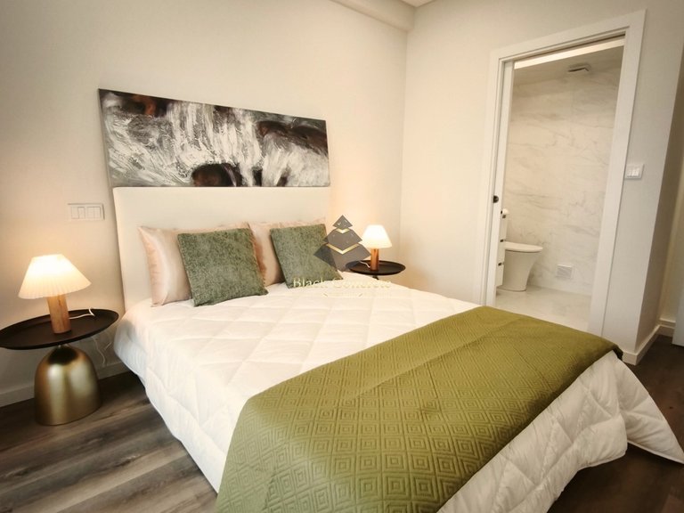 Apartment for Sale in Lisboa, Lisbon 18