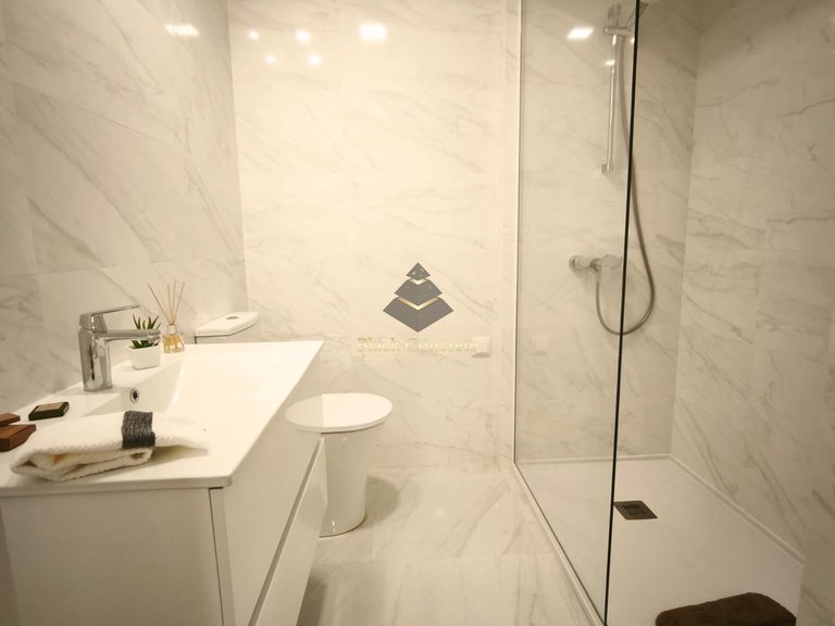 Apartment for Sale in Lisboa, Lisbon 19