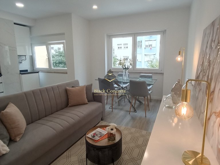 Apartment for Sale in Lisboa, Lisbon 3