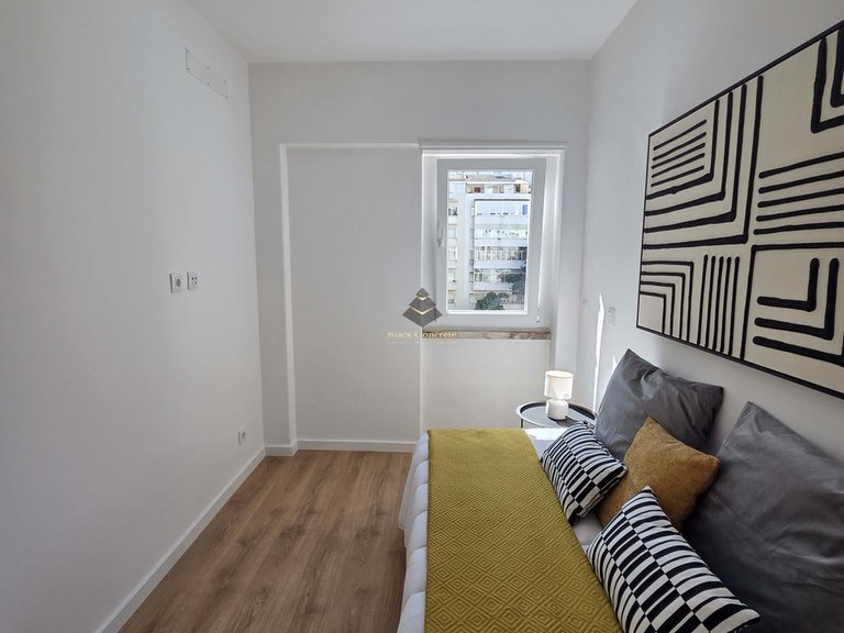 Apartment for Sale in Lisboa, Lisbon 18