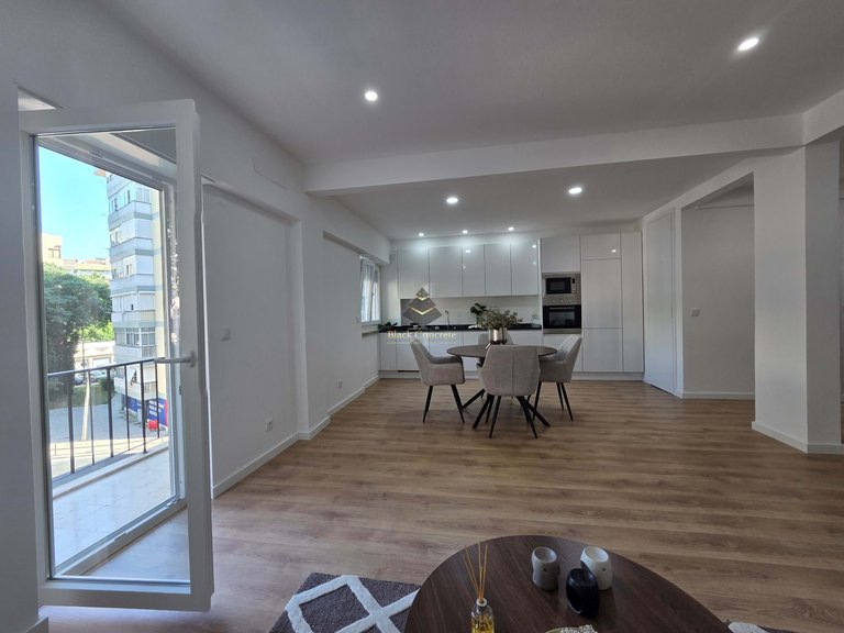 Apartment for Sale in Lisboa, Lisbon 3