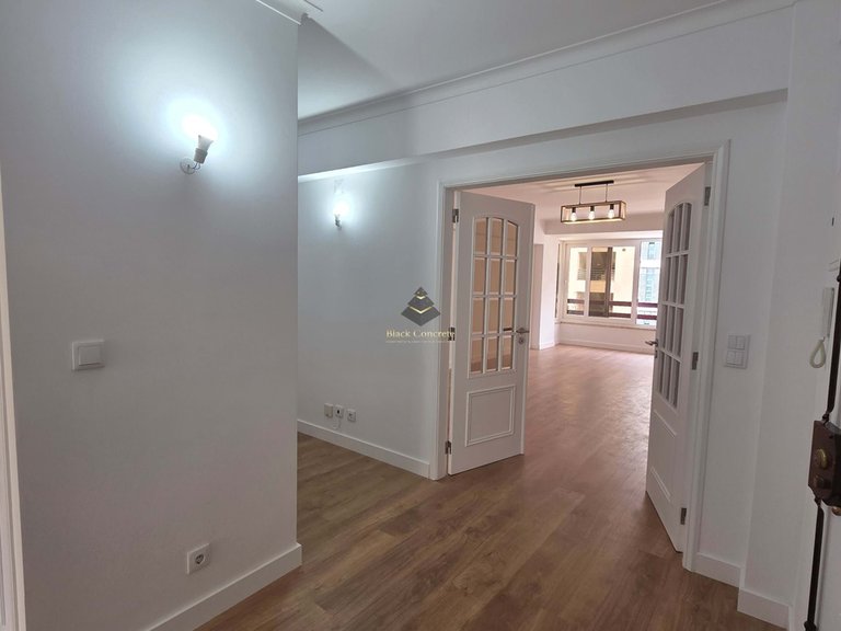 Apartment for Sale in Lisboa, Lisbon 2