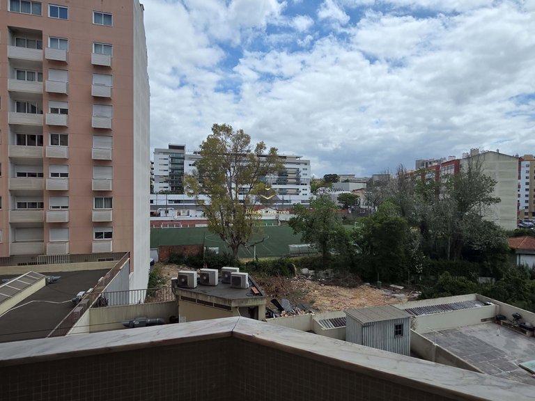 Apartment for Sale in Lisboa, Lisbon 25