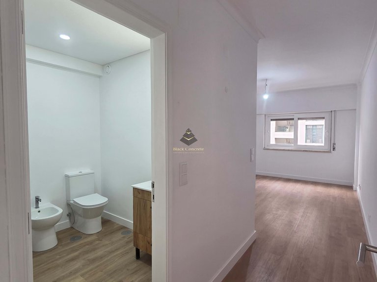 Apartment for Sale in Lisboa, Lisbon 14
