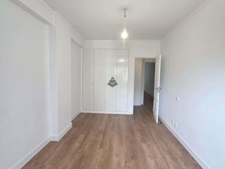 Apartment for Sale in Lisboa, Lisbon 13