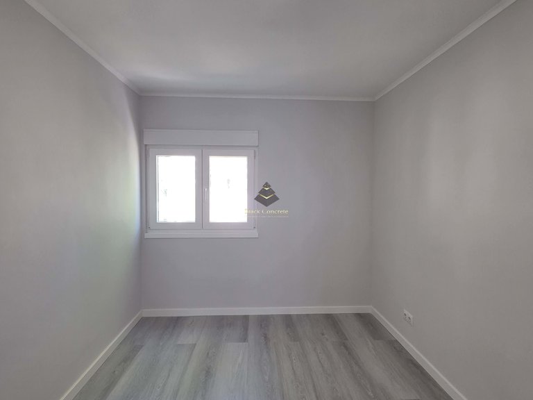 Apartment for Sale in Almada, Setúbal 8