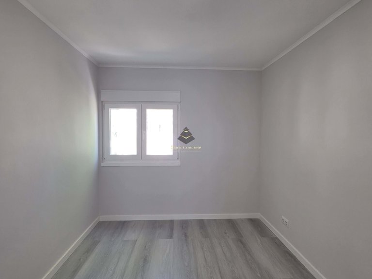 Apartment for Sale in Almada, Setúbal 7
