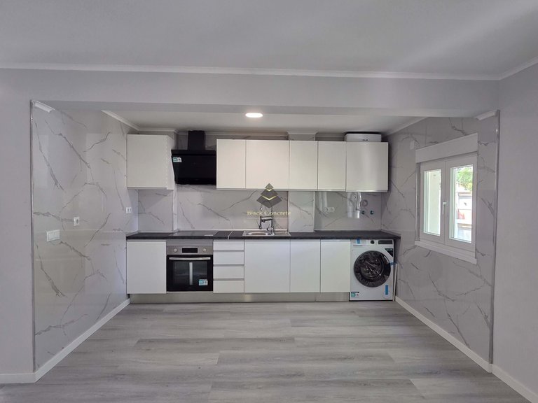 Apartment for Sale in Almada, Setúbal 3