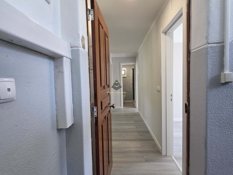 Apartment for Sale in Almada, Setúbal 13
