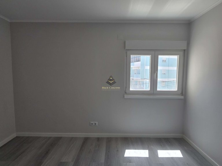 Apartment for Sale in Almada, Setúbal 10