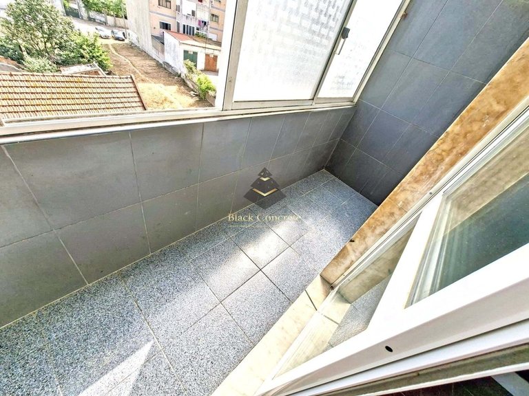 Apartment for Sale in Seixal, Setúbal 9