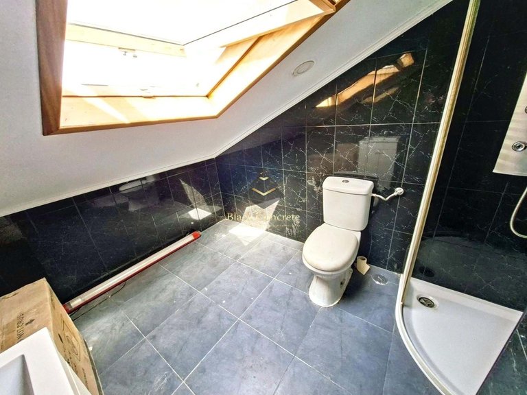 Apartment for Sale in Seixal, Setúbal 17