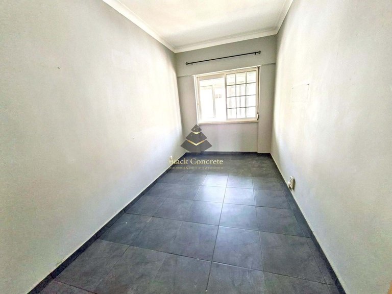 Apartment for Sale in Seixal, Setúbal 12