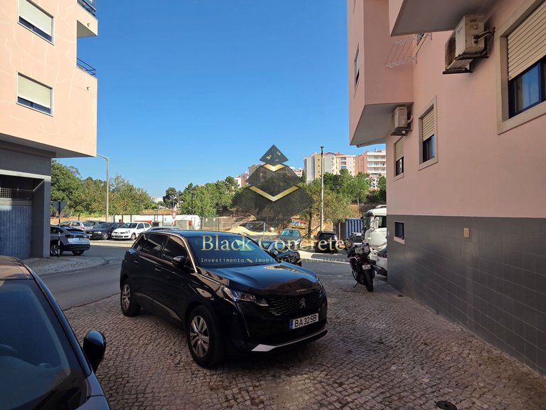 Apartment for Sale in Seixal, Setúbal 13