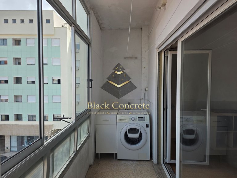 Apartment for Sale in Amadora, Lisbon 9