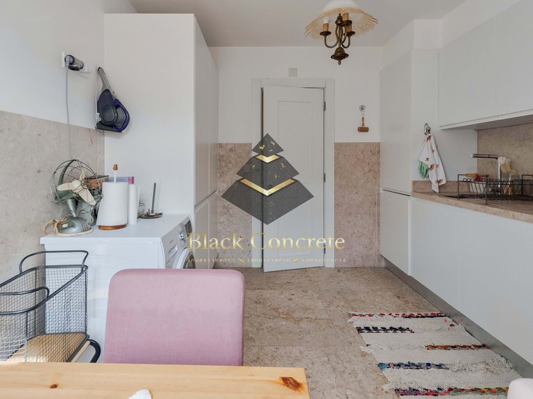 Apartment for Sale in Lisboa, Lisbon 10