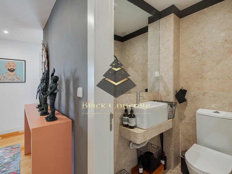 Apartment for Sale in Lisboa, Lisbon 5
