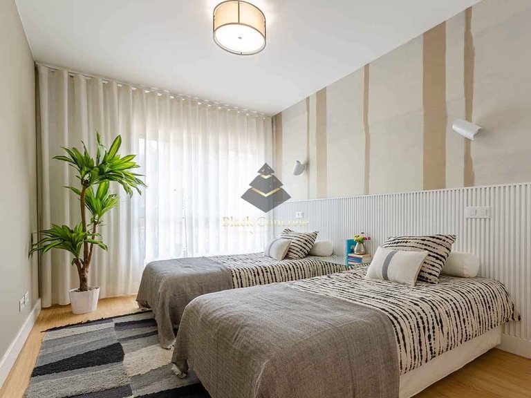 Apartment for Sale in Seixal, Setúbal 12