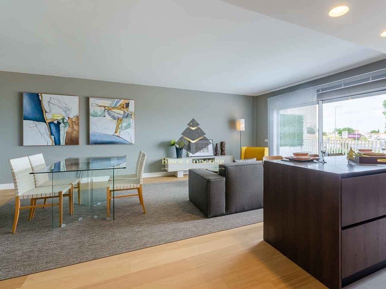 Apartment for Sale in Seixal, Setúbal 3