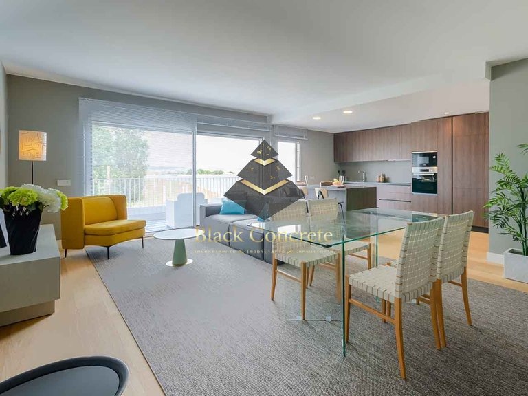 Apartment for Sale in Seixal, Setúbal 5