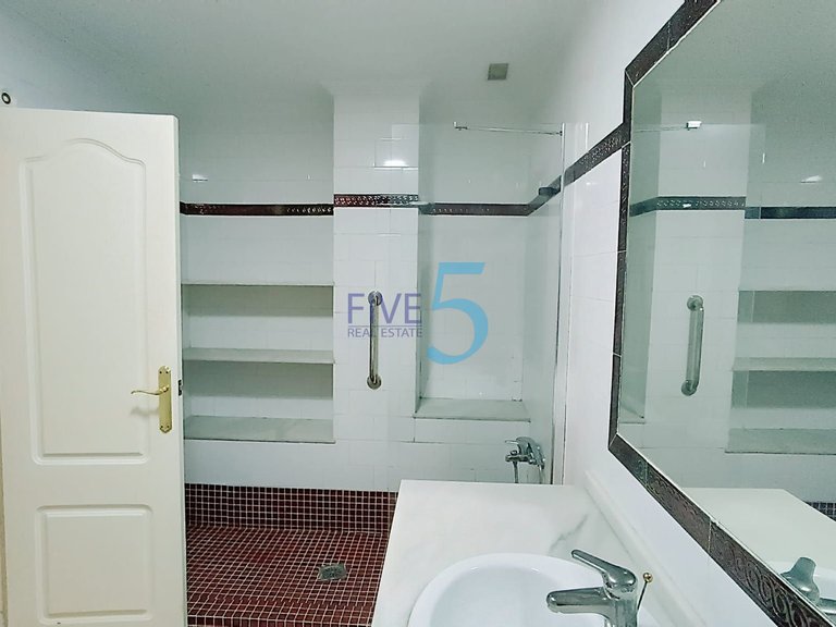 Apartment for Sale in Alicante, Valencia 17