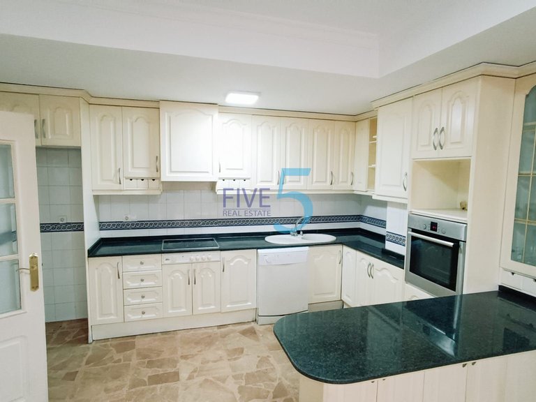Apartment for Sale in Alicante, Valencia 2